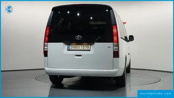 HYUNDAI STARIA 4WD TOURER 9-SEATER