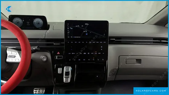 HYUNDAI STARIA 4WD LOUNGE 9-SEATER