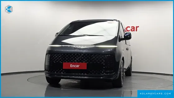 HYUNDAI STARIA LOUNGE 9-SEATER
