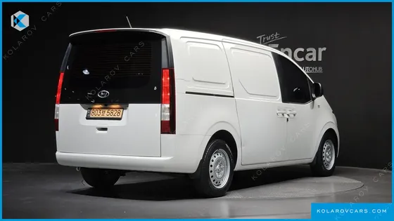 HYUNDAI STARIA CARGO 3-SEATER