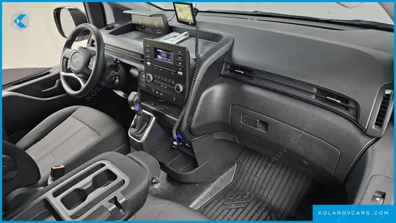 HYUNDAI STARIA CARGO 3-SEATER