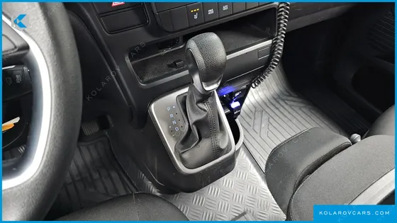 HYUNDAI STARIA CARGO 3-SEATER