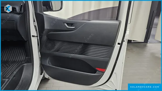 HYUNDAI STARIA CARGO 3-SEATER