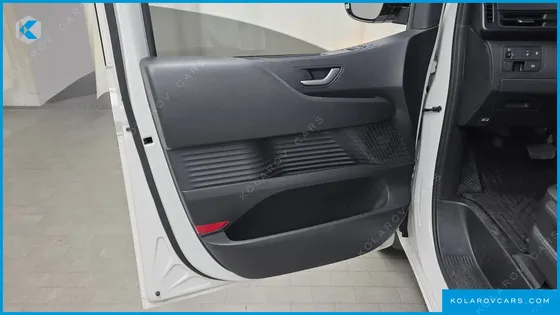 HYUNDAI STARIA L3.5 CARGO 5-SEATER