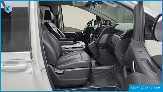 HYUNDAI STARIA L3.5 CARGO 5-SEATER
