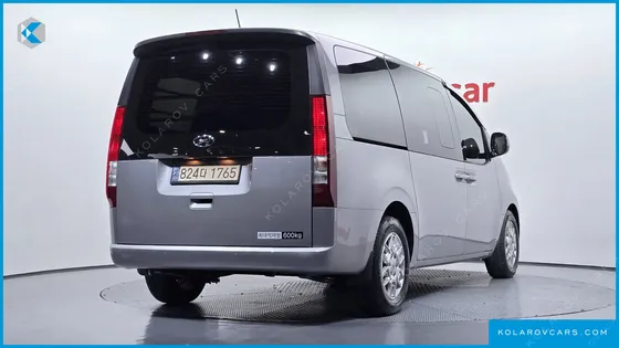 HYUNDAI STARIA CARGO 5-SEATER
