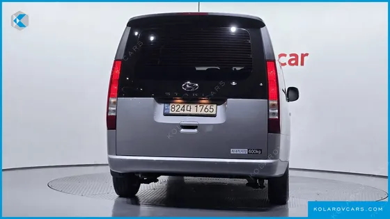 HYUNDAI STARIA CARGO 5-SEATER
