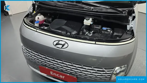 HYUNDAI STARIA CARGO 5-SEATER
