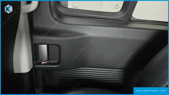 HYUNDAI STARIA CARGO 5-SEATER