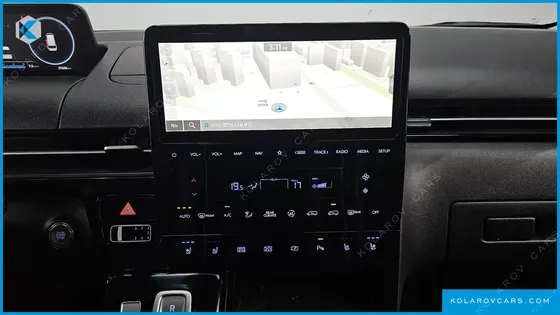 HYUNDAI STARIA LOUNGE 9-SEATER