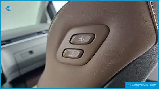 HYUNDAI STARIA 4WD LOUNGE 7-SEATER
