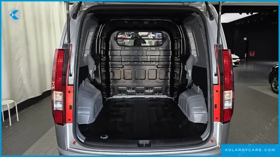 HYUNDAI STARIA CARGO 5-SEATER