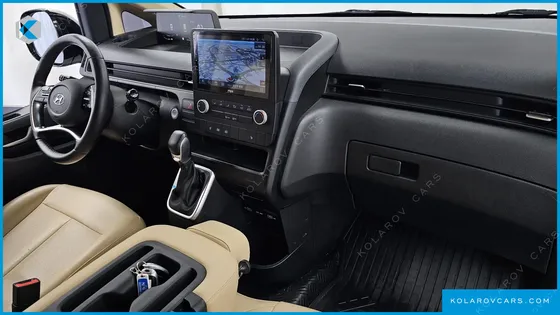 HYUNDAI STARIA CARGO 3-SEATER