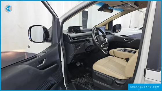 HYUNDAI STARIA CARGO 3-SEATER