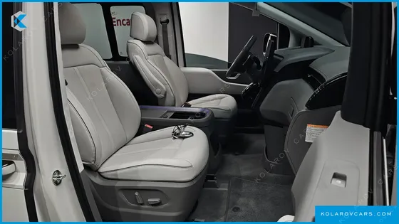 HYUNDAI STARIA HEV 1.6 LOUNGE 9-SEATER