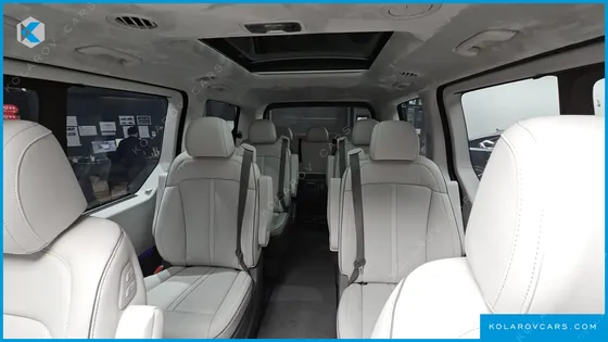 HYUNDAI STARIA HEV 1.6 LOUNGE 9-SEATER