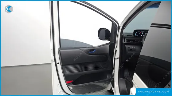 HYUNDAI STARIA HEV 1.6 TOURER 11-SEATER