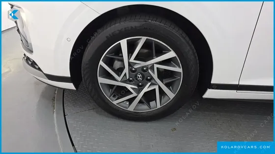 HYUNDAI GRANDEUR PREMIUM