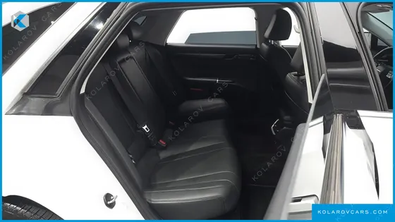 HYUNDAI GRANDEUR PREMIUM