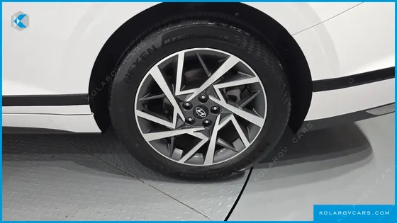 HYUNDAI GRANDEUR PREMIUM