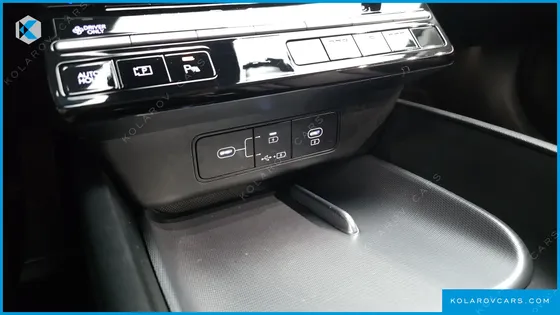 HYUNDAI GRANDEUR PREMIUM