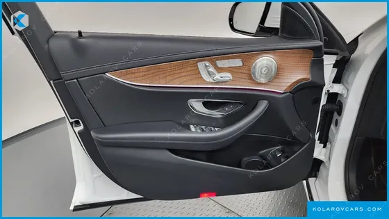 MERCEDES E-CLASS E300E 4MATIC EXCLUSIVE