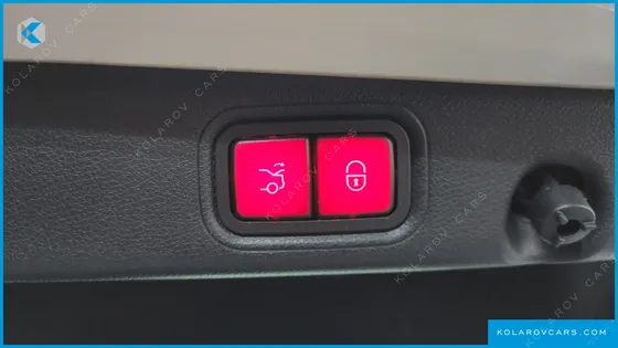 MERCEDES E-CLASS E300E 4MATIC EXCLUSIVE