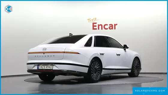 HYUNDAI GRANDEUR CALLIGRAPHY