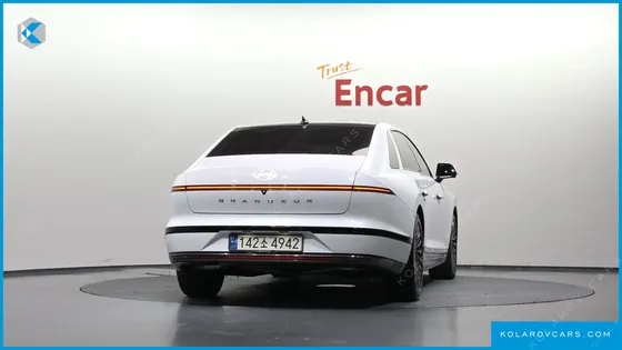 HYUNDAI GRANDEUR CALLIGRAPHY