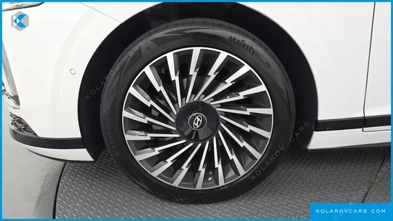 HYUNDAI GRANDEUR CALLIGRAPHY