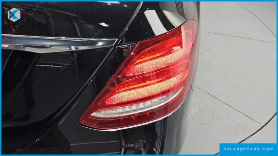 MERCEDES E-CLASS E220D AVANTGARDE