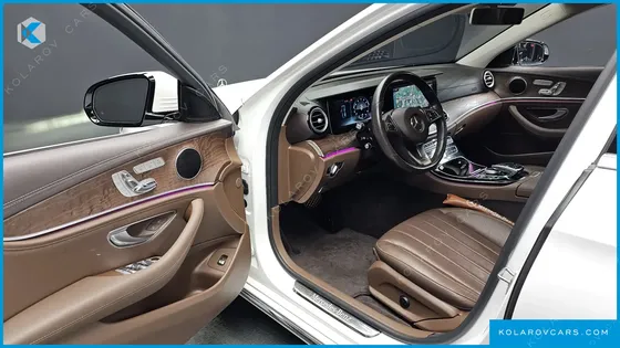 MERCEDES E-CLASS E300 4MATIC EXCLUSIVE