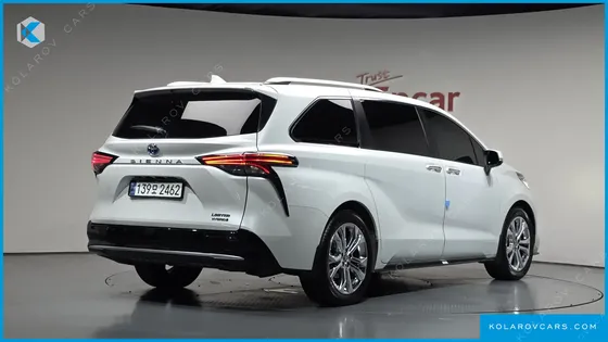 TOYOTA SIENNA 2.5 HYBRID 2WD