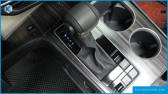 TOYOTA SIENNA 2.5 HYBRID 2WD
