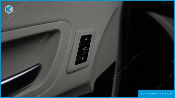 TOYOTA SIENNA 2.5 HYBRID 2WD