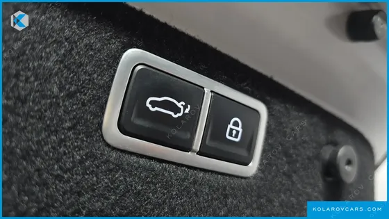 GENESIS G70 GASOLINE 2.5T 4WD