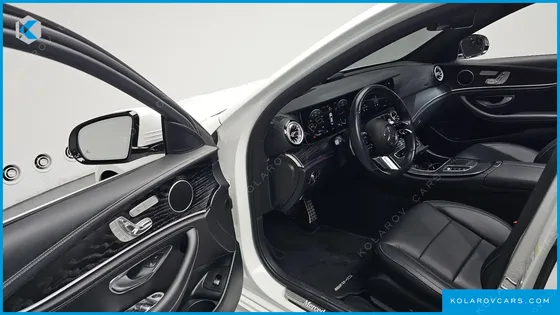 MERCEDES E-CLASS E220D 4MATIC AMG LINE
