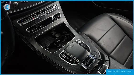 MERCEDES E-CLASS E220D 4MATIC AMG LINE