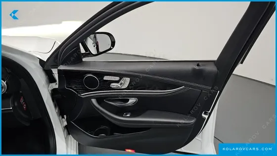 MERCEDES E-CLASS E220D 4MATIC AMG LINE