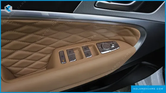 GENESIS G70 GASOLINE 2.5T 2WD