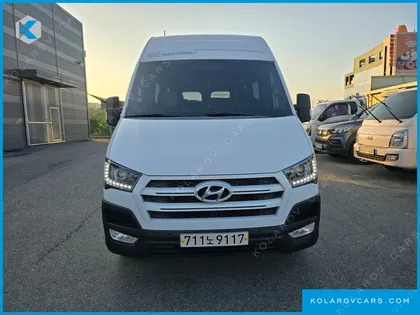 HYUNDAI SOLATI 15-SEATER