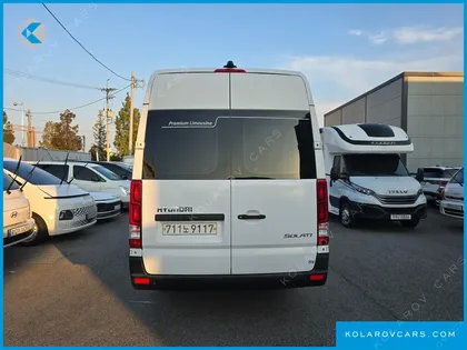 HYUNDAI SOLATI 15-SEATER
