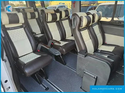 HYUNDAI SOLATI 15-SEATER
