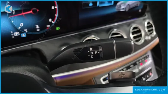 MERCEDES E-CLASS E220D 4MATIC AMG LINE