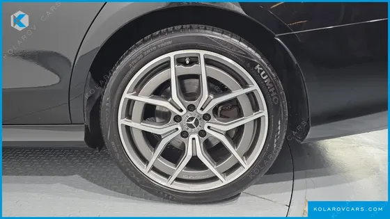 MERCEDES E-CLASS E220D 4MATIC AMG LINE