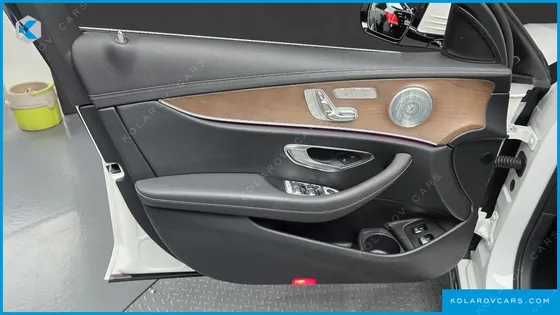 MERCEDES E-CLASS E300E 4MATIC EXCLUSIVE