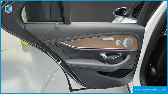 MERCEDES E-CLASS E300E 4MATIC EXCLUSIVE