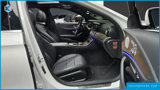 MERCEDES E-CLASS E300E 4MATIC EXCLUSIVE