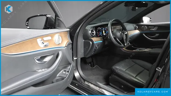 MERCEDES E-CLASS E300E 4MATIC EXCLUSIVE