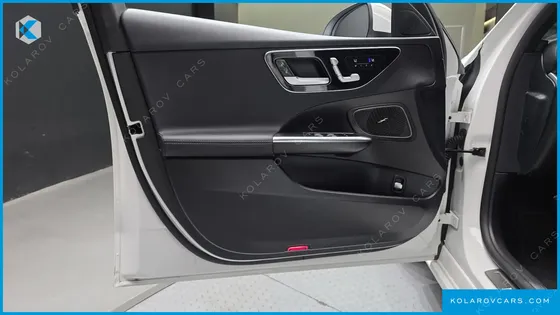 MERCEDES C-CLASS C300 4MATIC AVANTGARDE